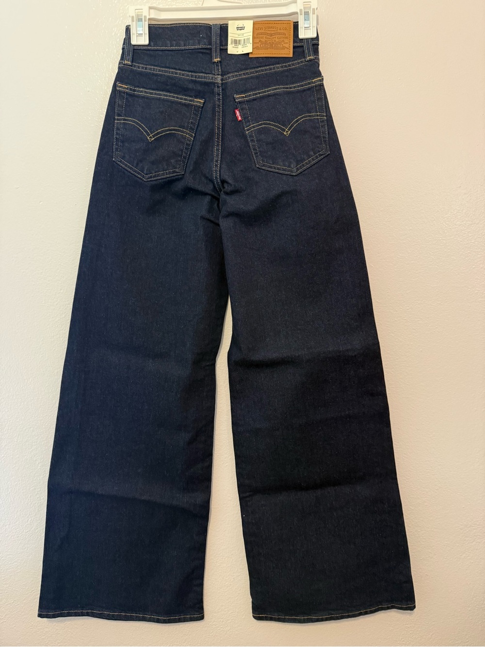 Levis 728 High Rise Wide Leg Jeans Indigo Blue Denim 24x32 NWT - Picture 2 of 5